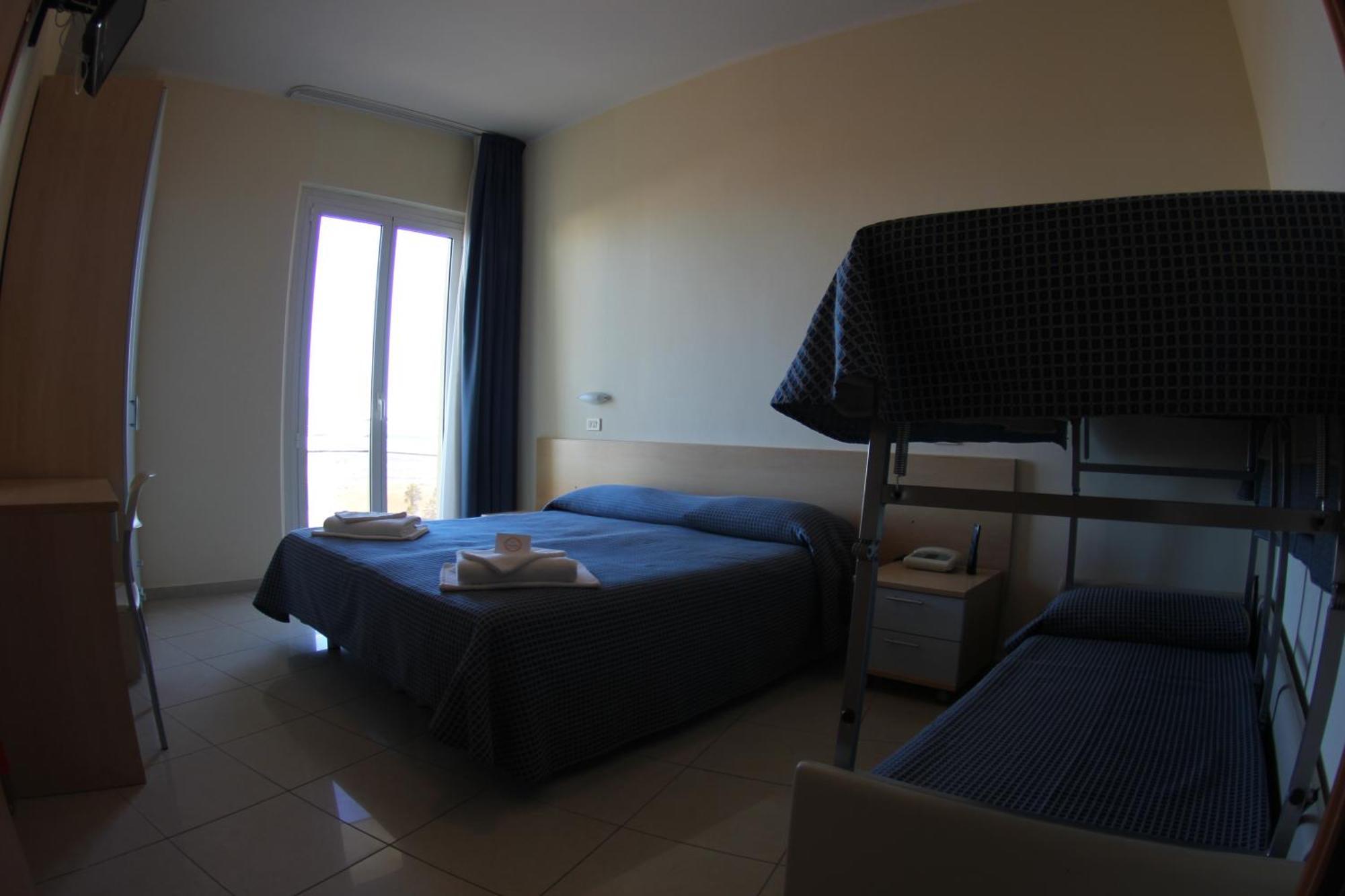 Hotel Fantasy Rimini Rum bild